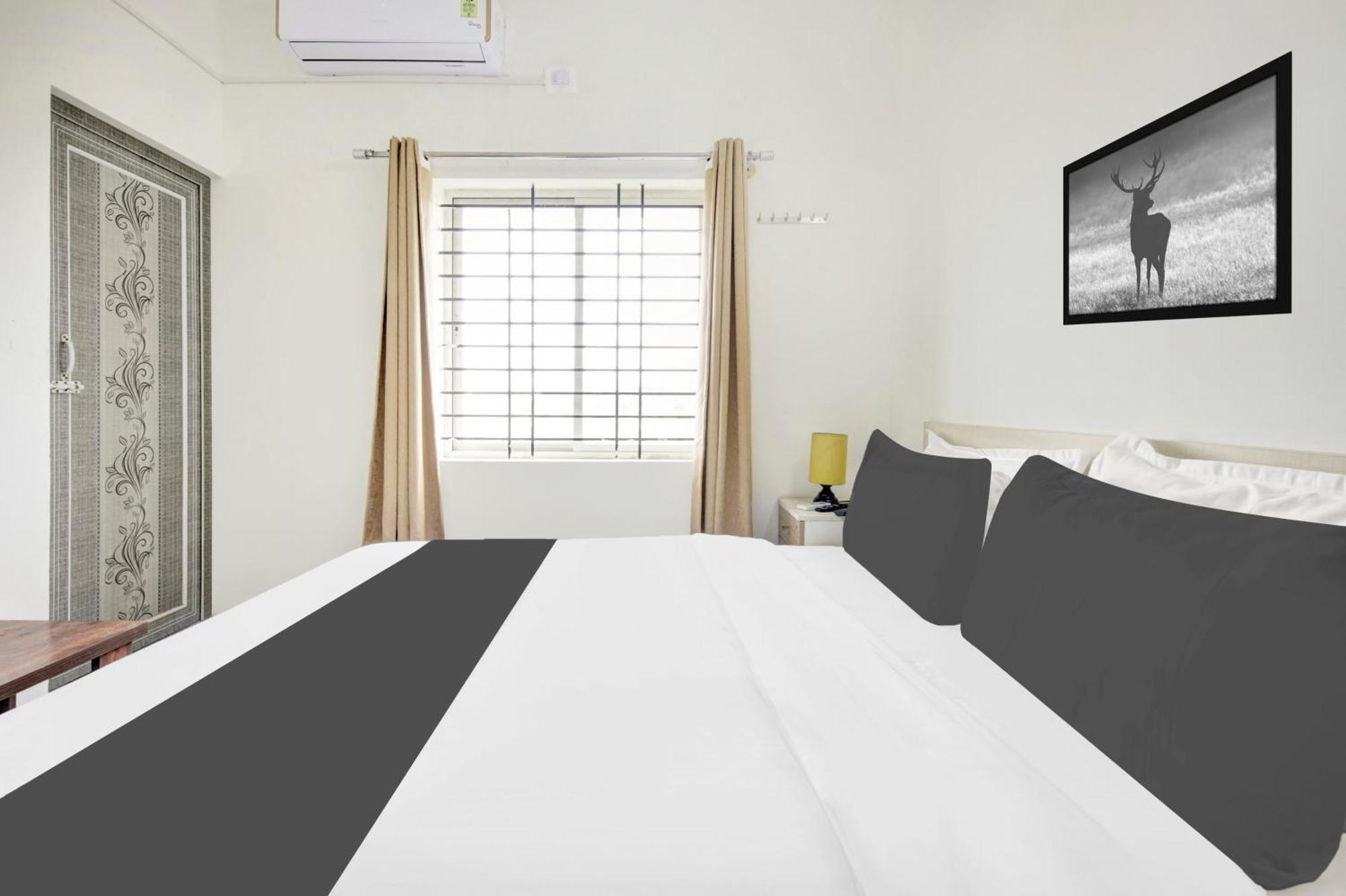 Hotel O Sri Manjunatha Deluxe Suites Bangalore Exterior photo