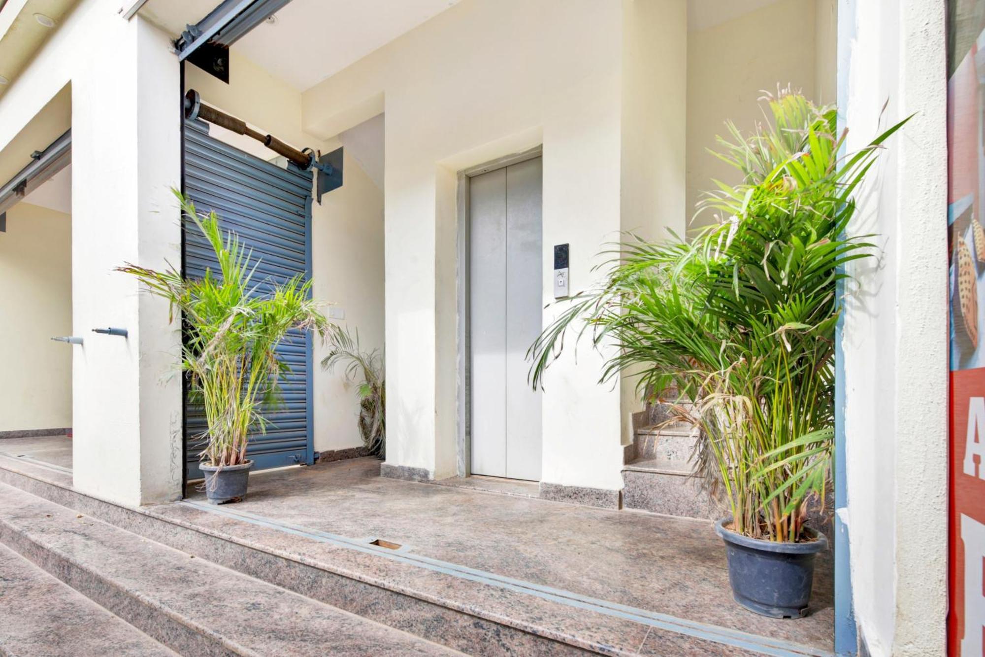 Hotel O Sri Manjunatha Deluxe Suites Bangalore Exterior photo